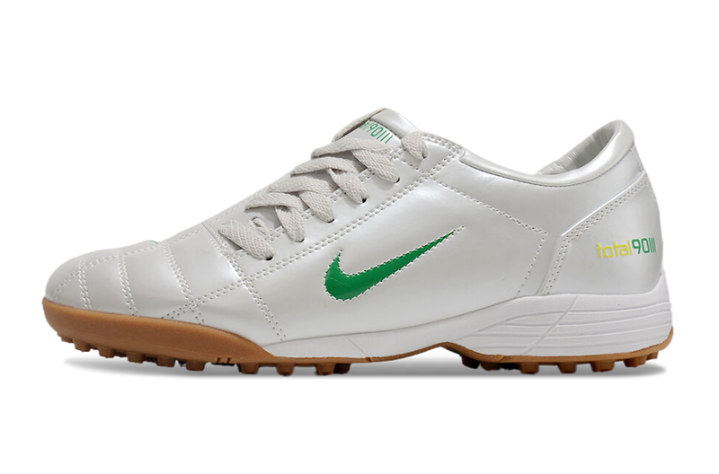 Chuteira Nike Total 90 Society