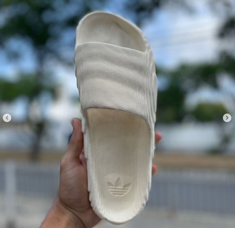 Chinelo Slide Adidas ADILETTE