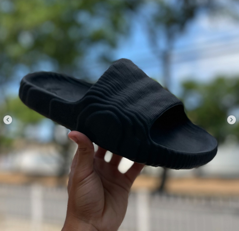 Chinelo Slide Adidas ADILETTE